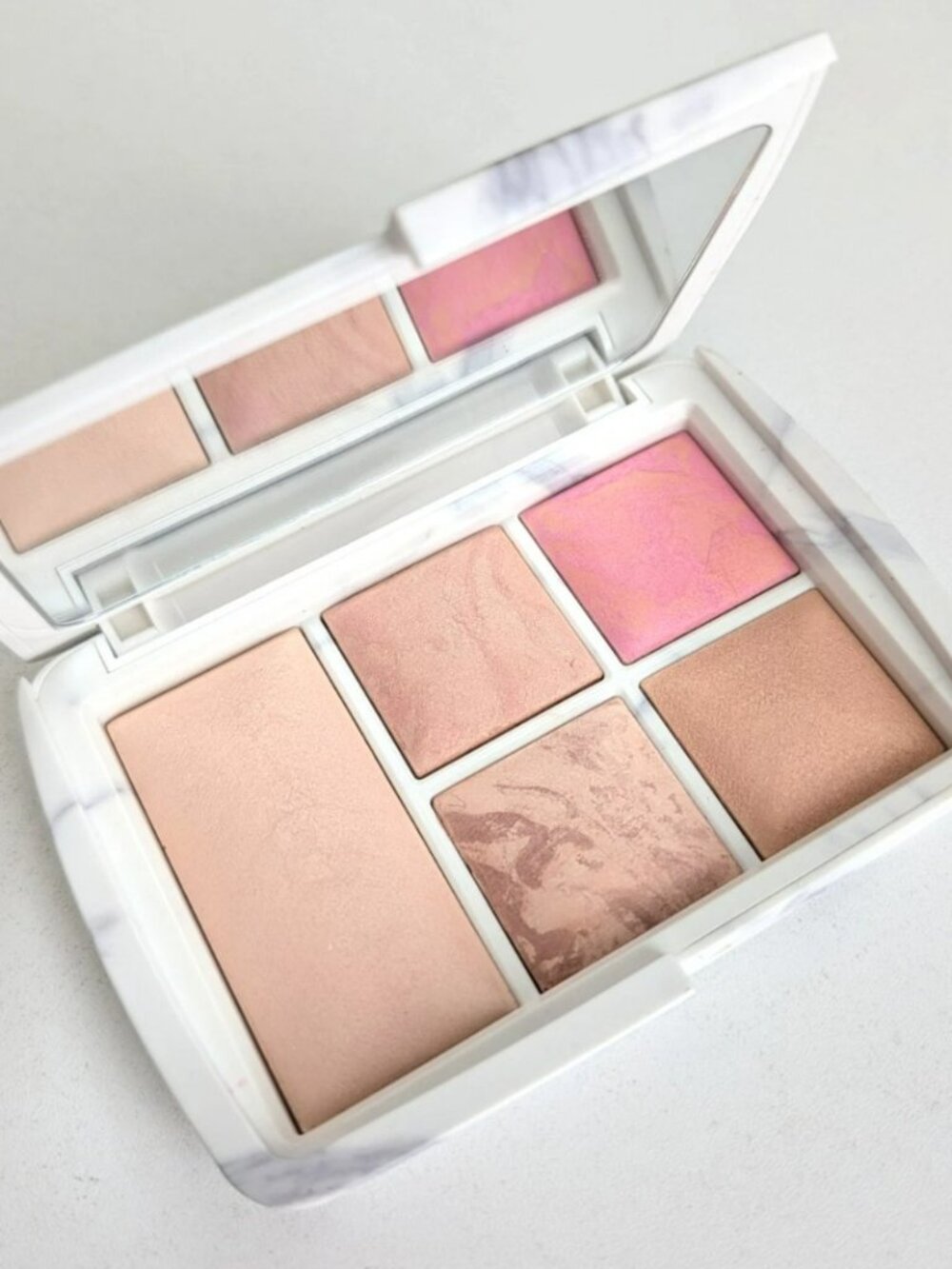 Hourglass Ambient Lighting Edit SURREAL LIGHT Palette Rare & Discontinued HTF